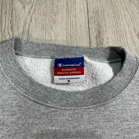 Champion USA Grey Sweatshirt Size Small - Picture 4 of 8